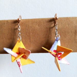 Boucles d'oreilles origami "Piques" - Jaune et motif Floral