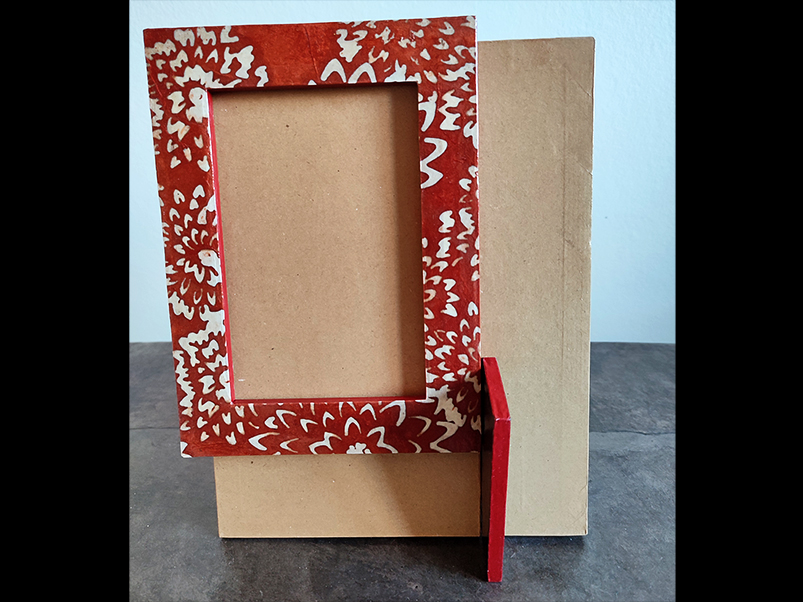 Cadre photo rouge (motif floral) – Image 2
